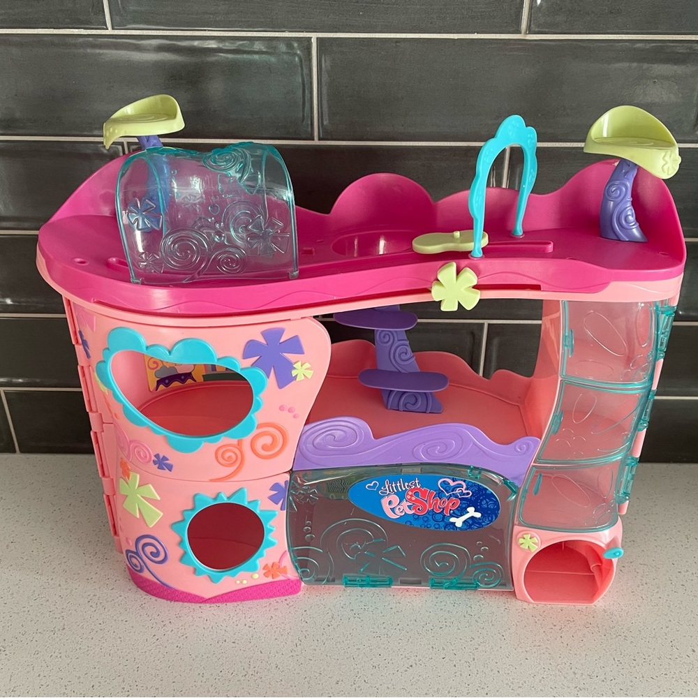 Littlest Pet Shop Coziest Care Adoption Centre